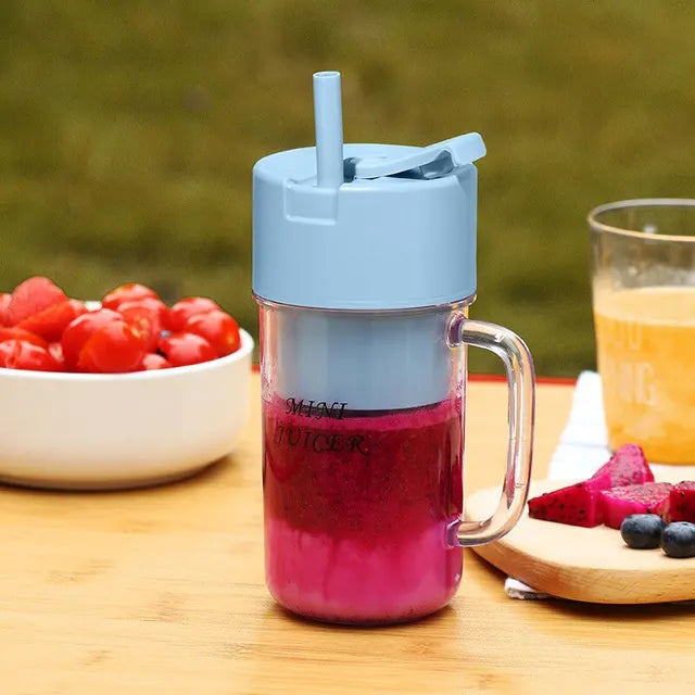 PowerBlend Portable Juicing Cup: Squeeze Freshness Anywhere!